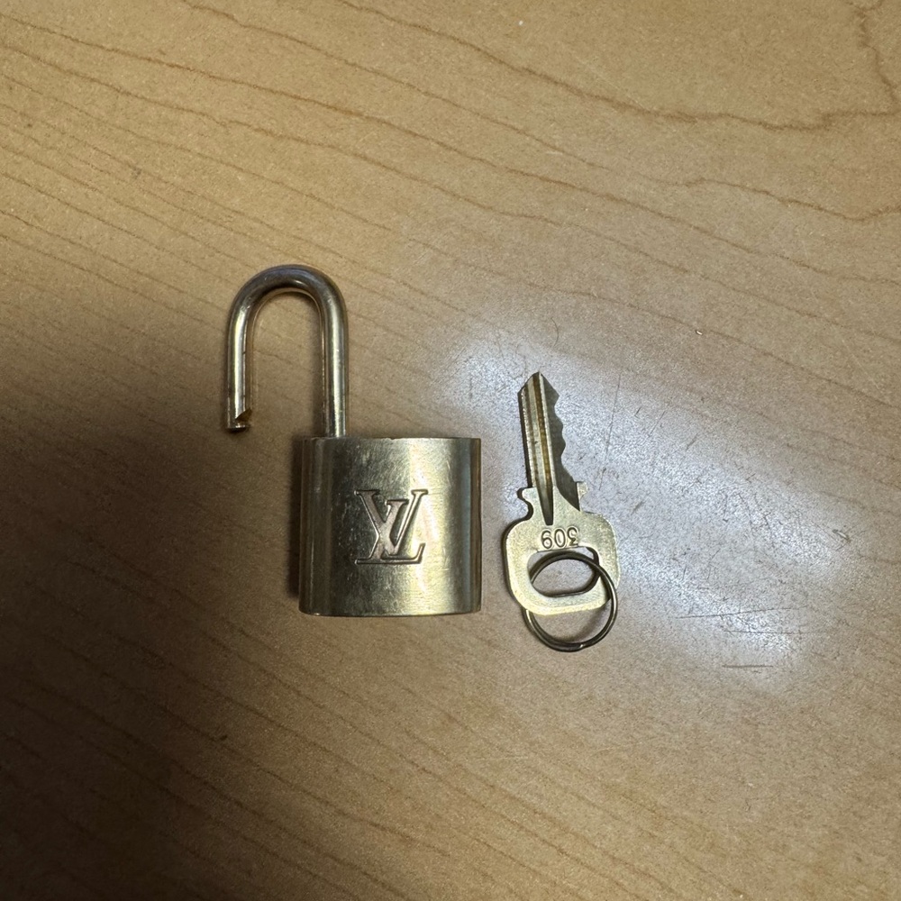 Louis Vuitton Gold Padlock with Key #309